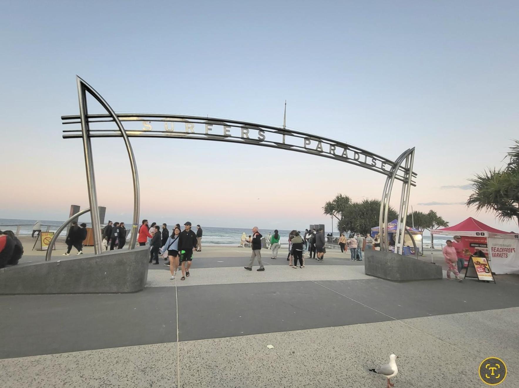 Beachside Apartment In The Heart Of Surfers Paradise - Free Parking Gold Coast Exterior foto